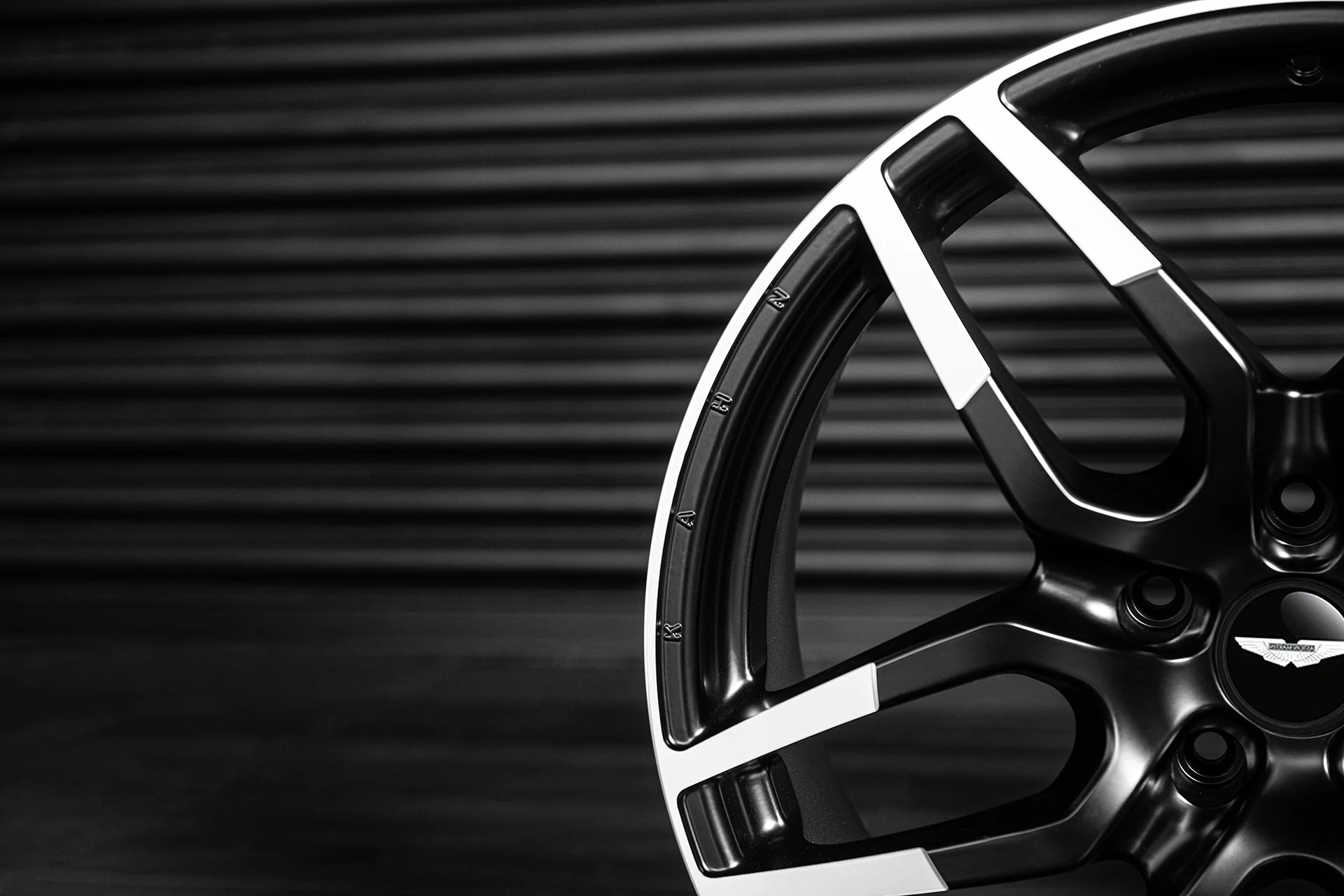 Aston Martin Rapide S (2013 Onwards) Superleggera Light Alloy Wheels - Image 6