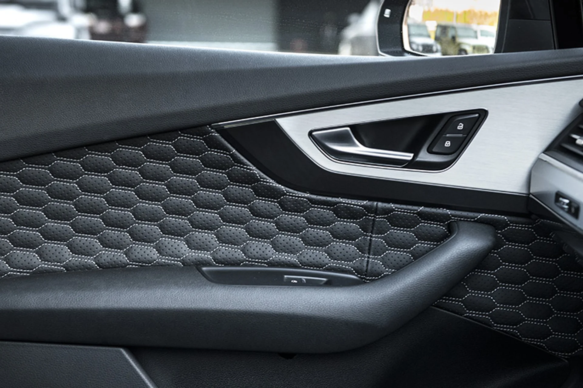 Leather Interior suitable for Audi Q7 (2016 Onwards) - Image 7
