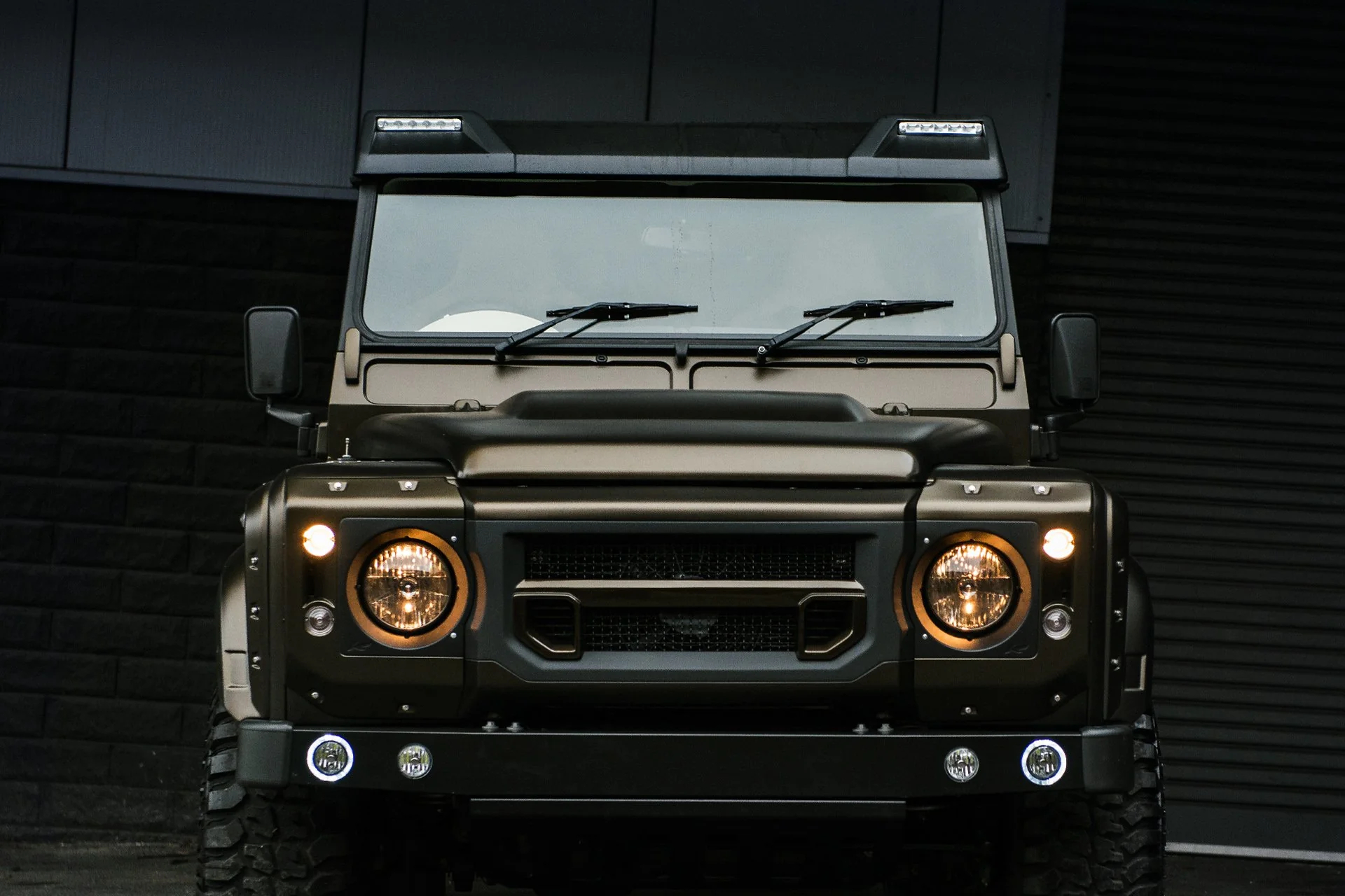 Land Rover Defender (1991-2016) Front Roof Shield with Integrated LED Lights - Image 7