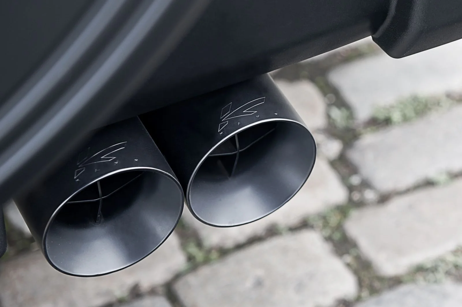 Jeep Wrangler JK Petrol (2007-2018) Quad Crosshair Exhaust System - Image 5