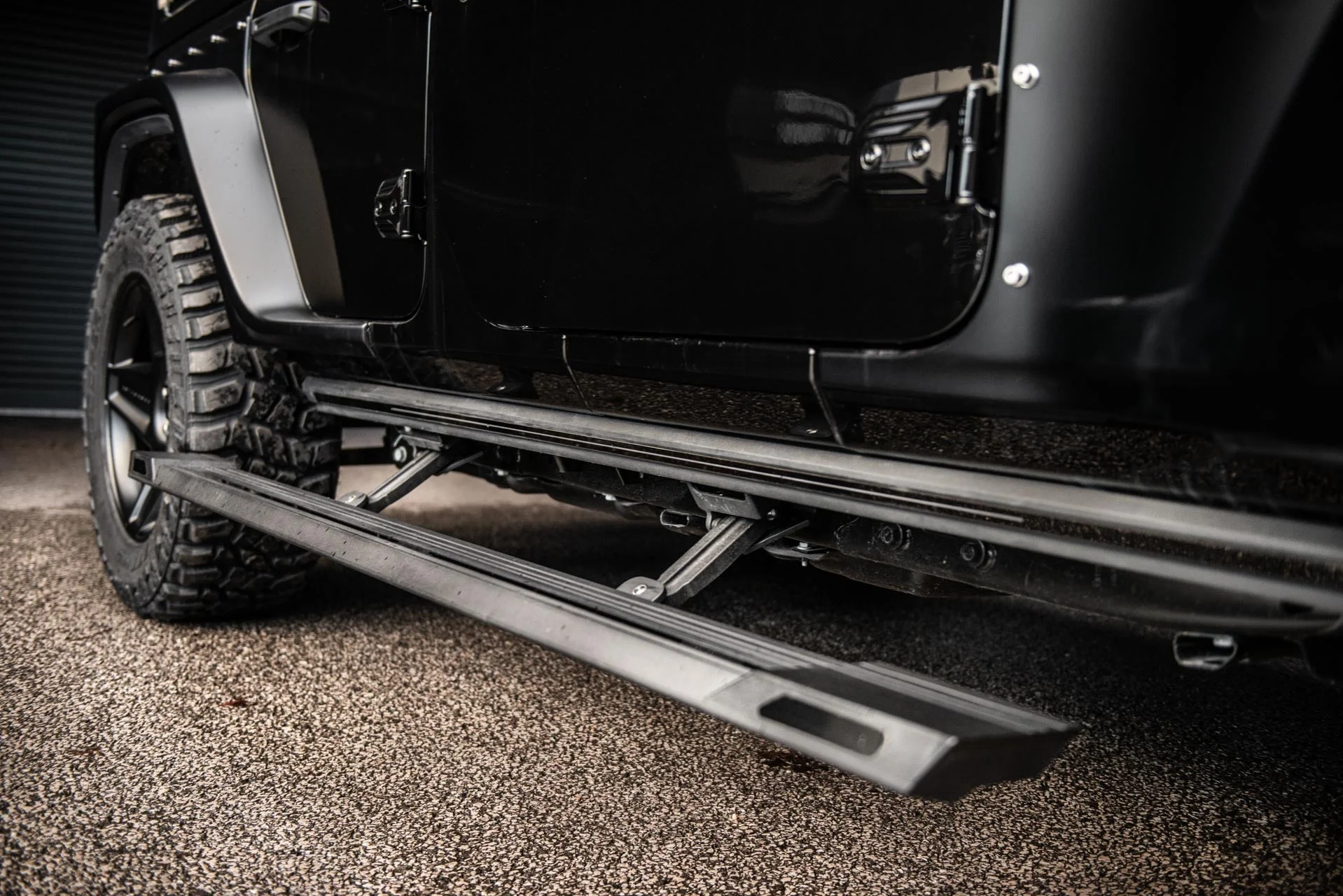Jeep Wrangler JL (2018 Onwards) 4 Door Electric Side Steps with lights (running boards) - Image 15