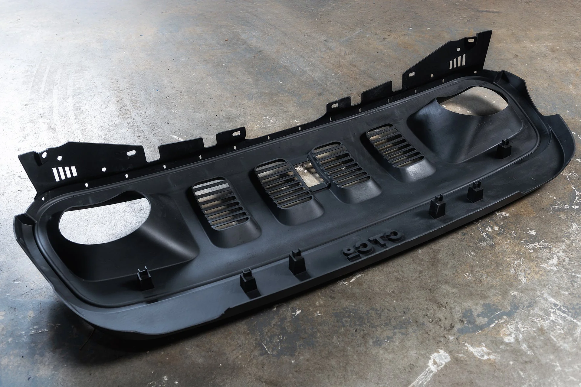JEEP WRANGLER JL (2018 Onwards) SLIMLINE 4 SLOT FRONT GRILLE - Image 40