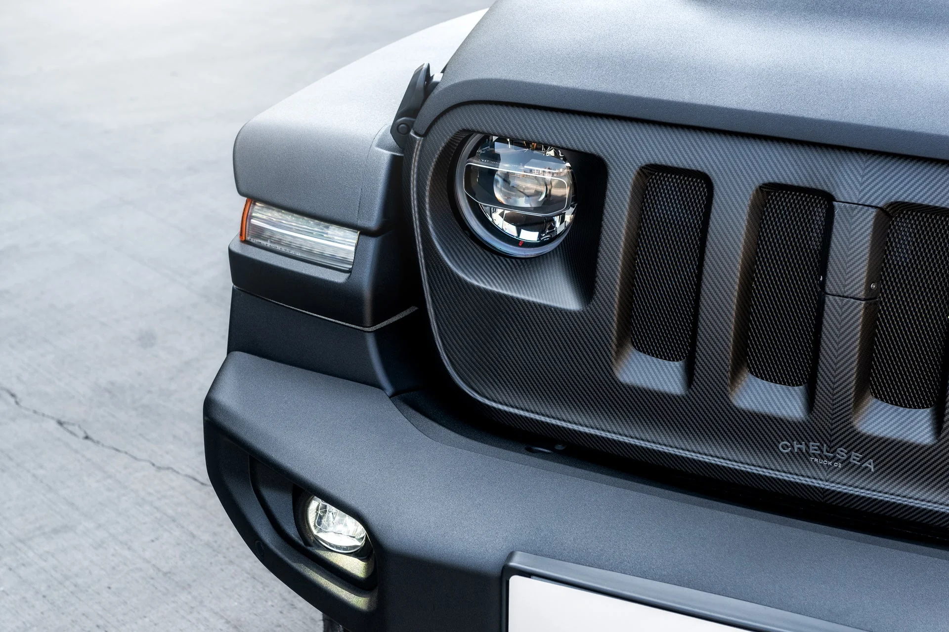 JEEP WRANGLER JL (2018 Onwards) Exposed CARBON 4 SLOT HERRINGBONE DESIGN GRILLE IN MATTE FINISH - Image 14
