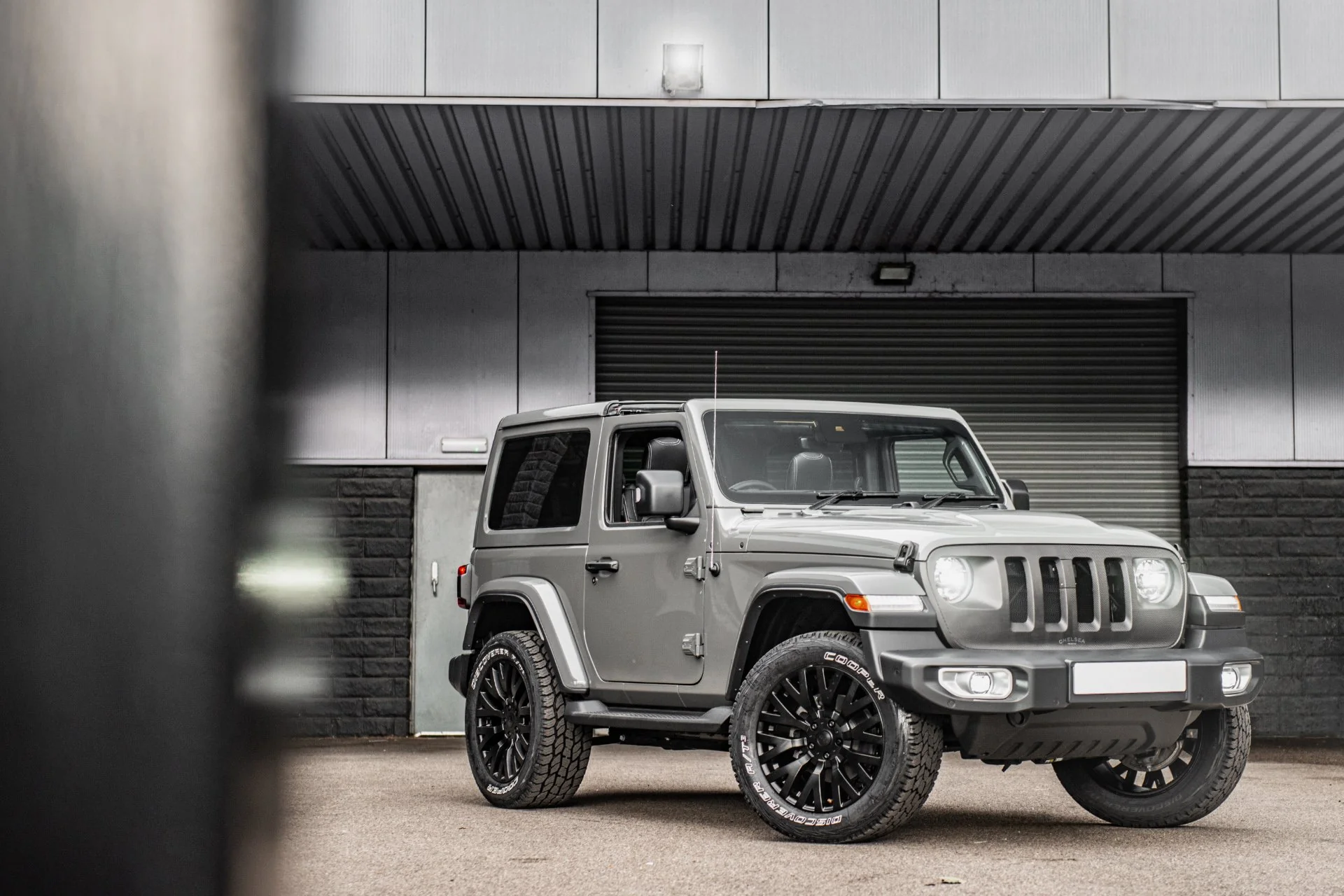 JEEP WRANGLER JL (2018 Onwards) Exposed CARBON 4 SLOT HERRINGBONE DESIGN GRILLE IN MATTE FINISH - Image 16