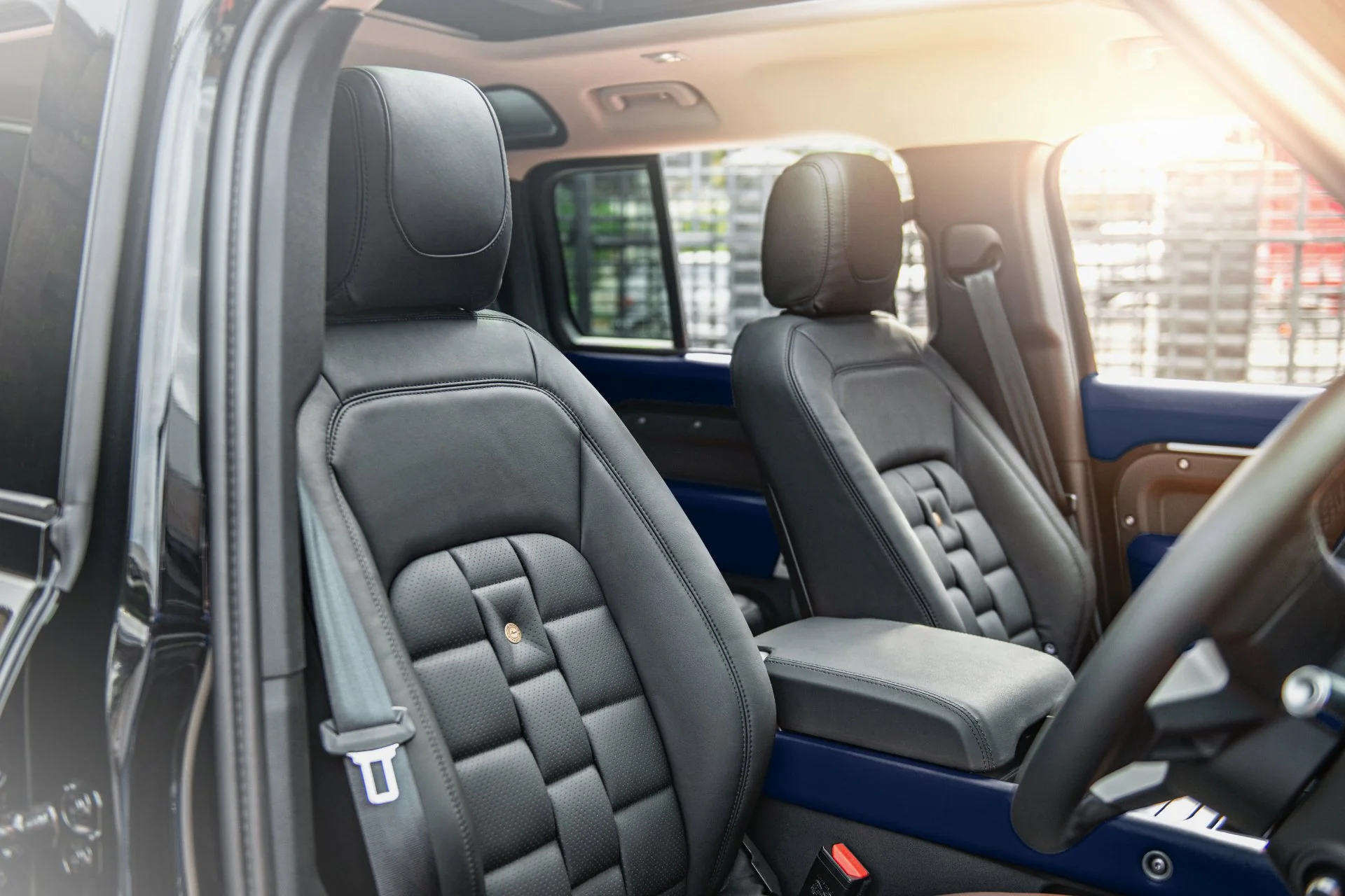 Land Rover Defender 110 (2020 Onwards) Interior Extended Package - Image 3