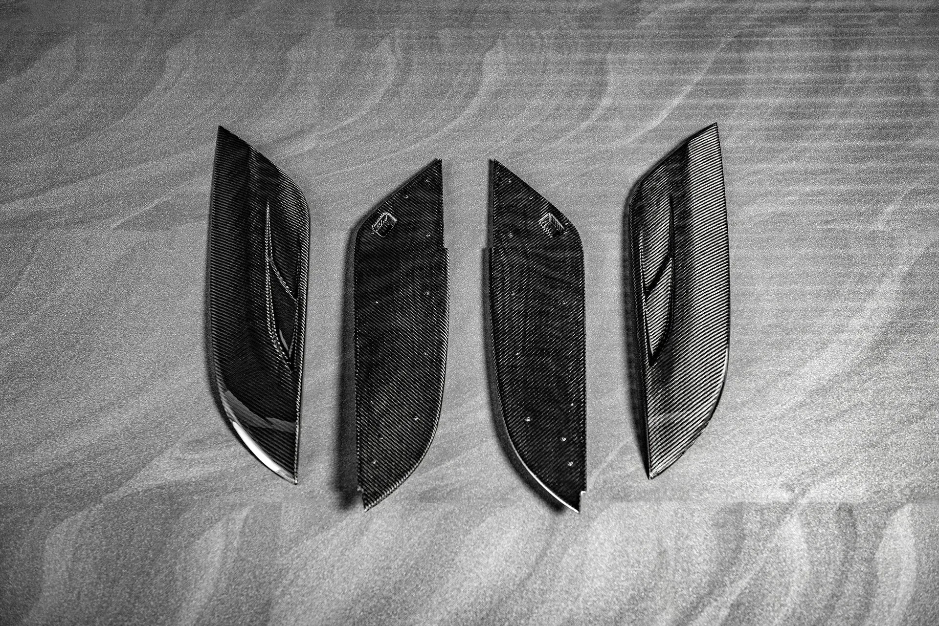 Land Rover Defender (2020 Onwards) Exposed Carbon Bonnet Vents - Image 7
