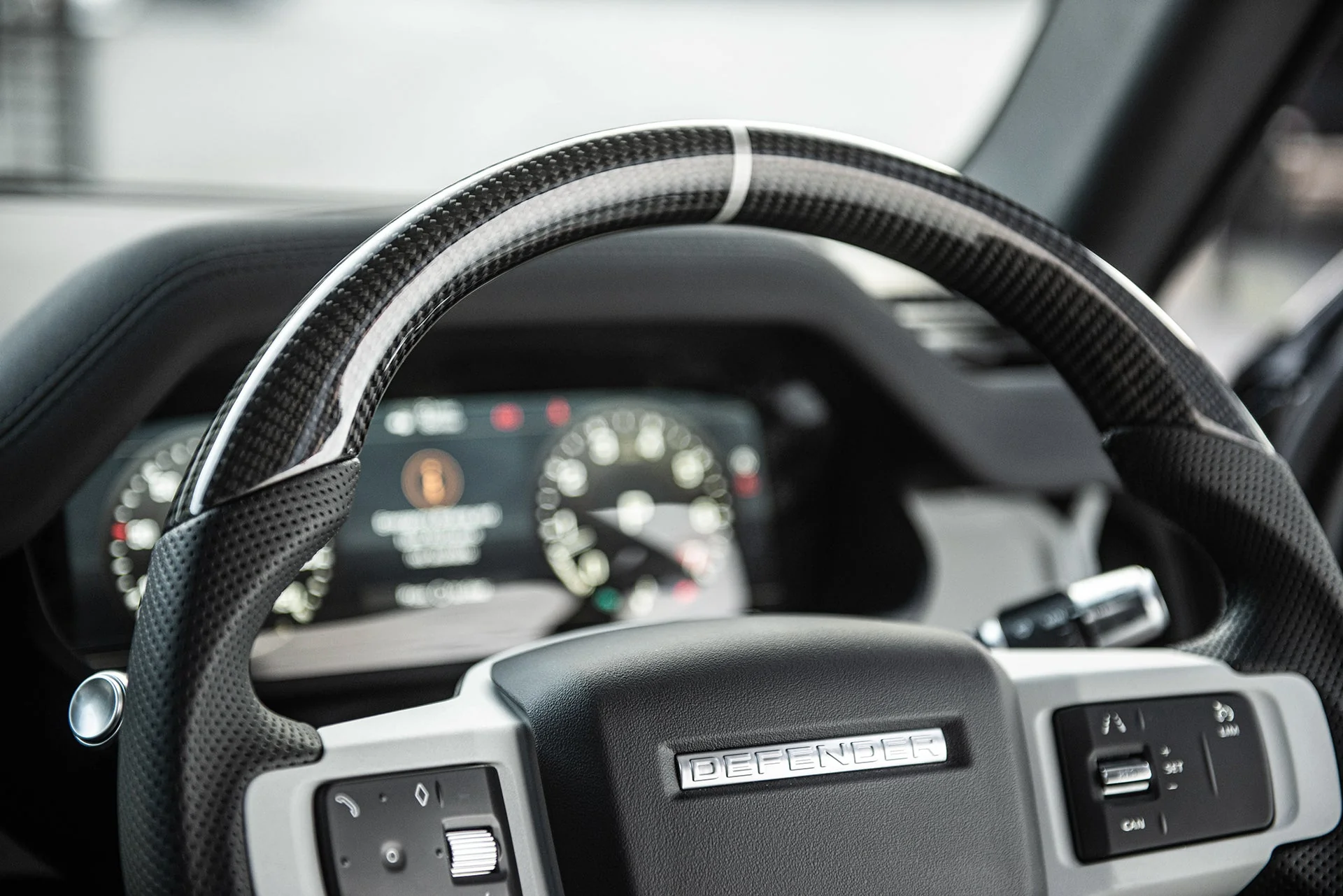 Land Rover Defender (2020 Onwards) Carbon Steering Wheel - Image 14