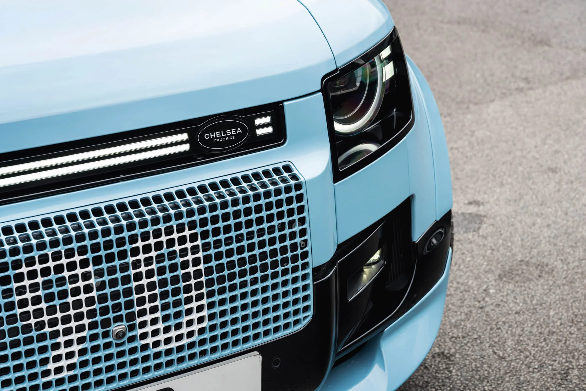Land Rover Defender (2020 Onwards) Grille with LED Lightbar - Image 26