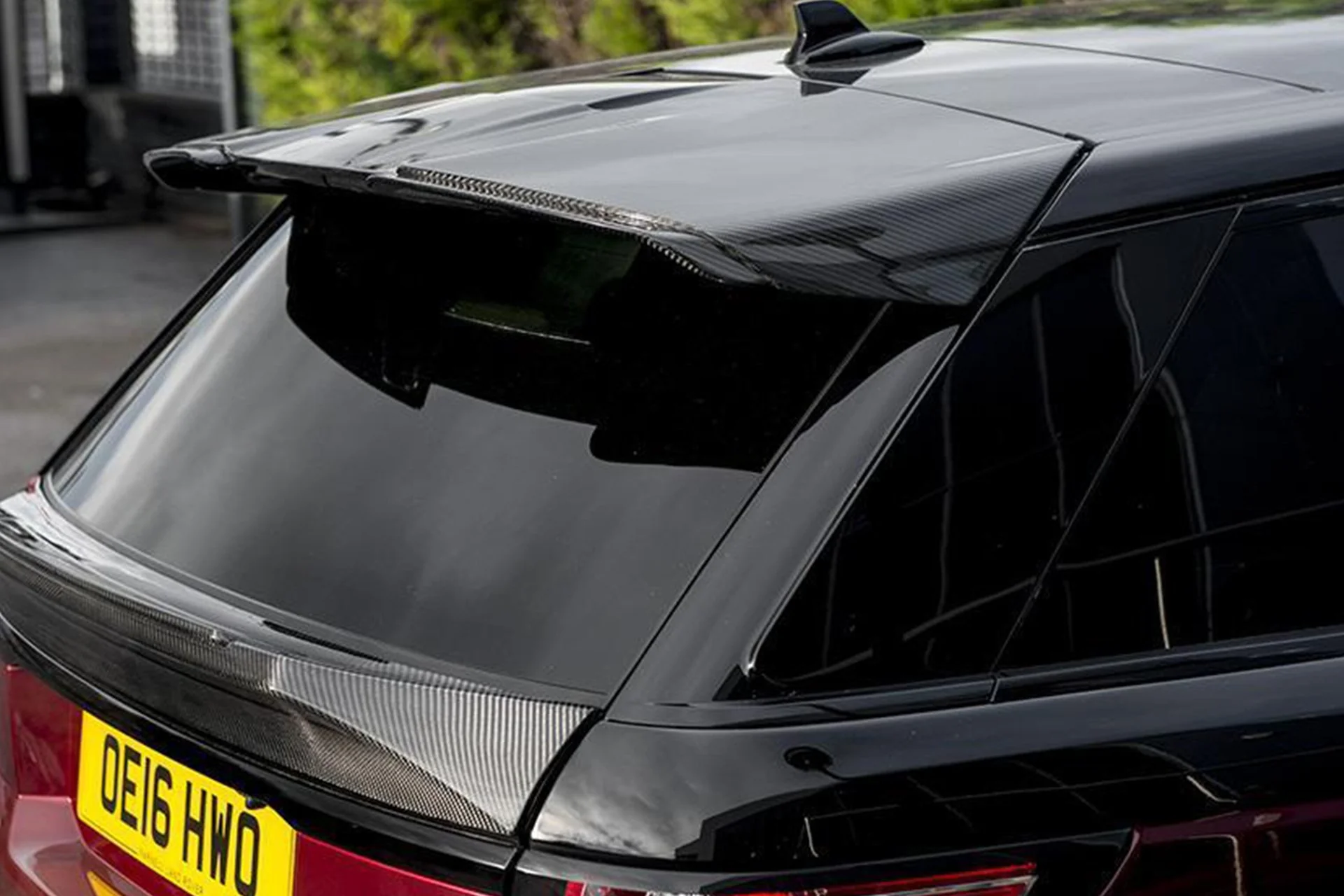 RANGE ROVER SPORT (2013-2018) Exposed Carbon Upper Rear Boot Wing - Image 3