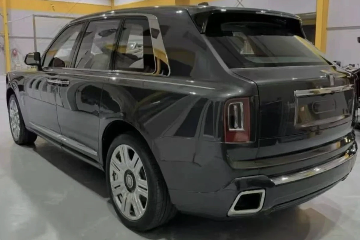 Rolls Royce Cullinan (2018-2025) Facelift Body Kit to a Cullinan II 2025-2026 Model - Image 3